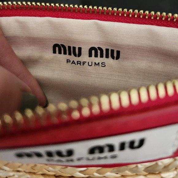 Miu Miu Novelty Straw Logo Pouch - Picture 12 of 14